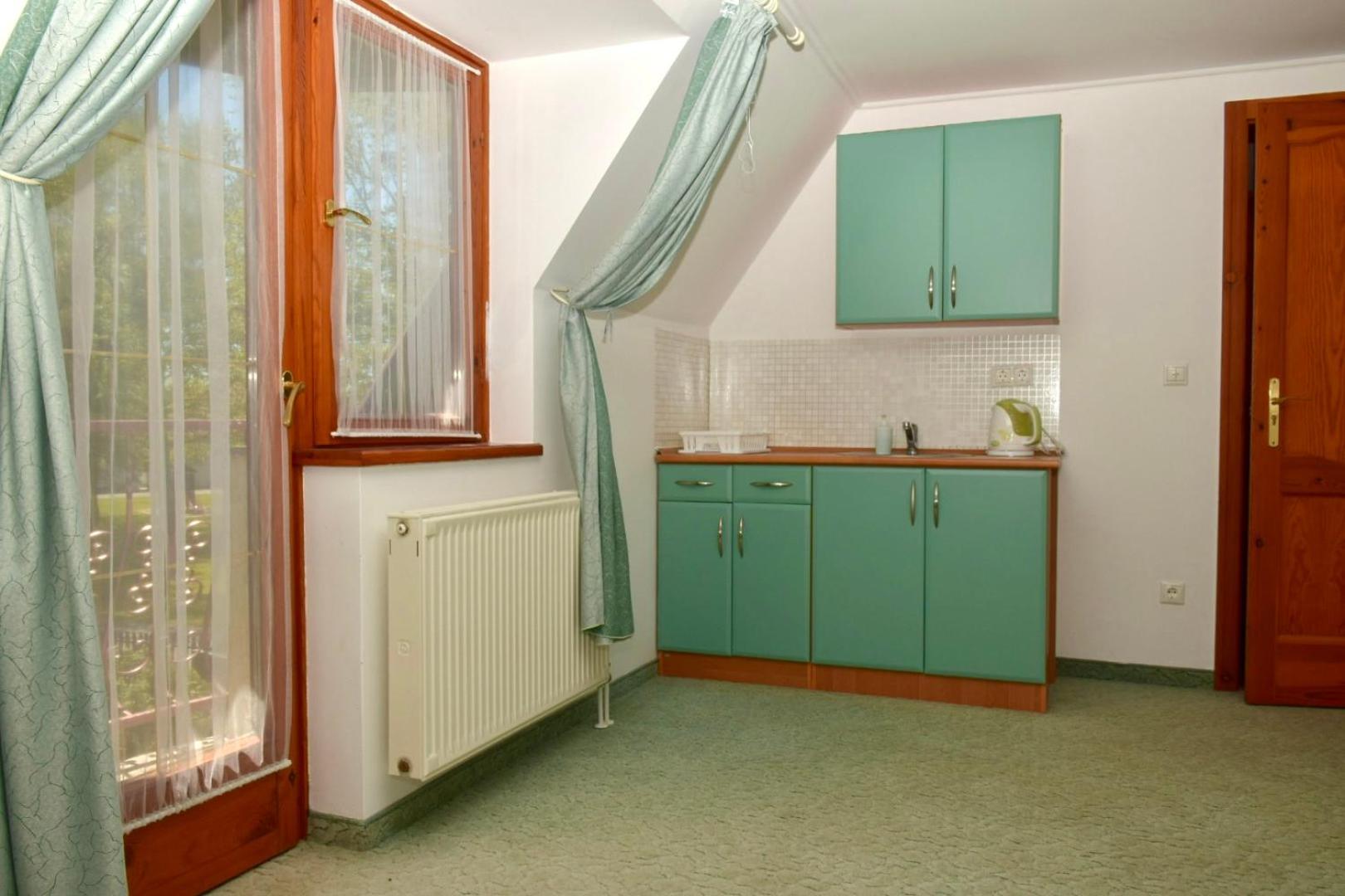 Eden Panzio Aparthotel Buk Bagian luar foto